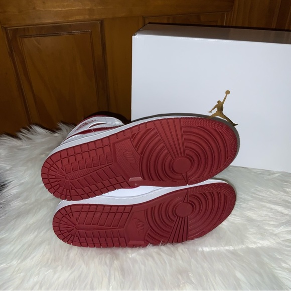 Air Jordan New in Box White Burgundy Red MID Women 6.5 LOOK!!! - Picture 10 of 10